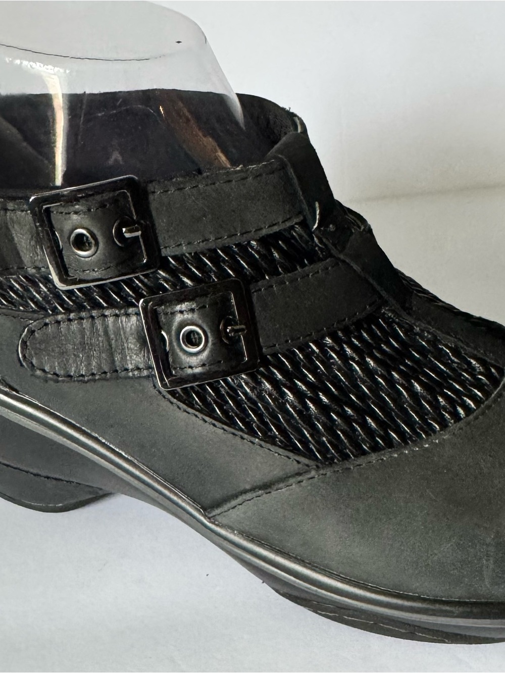 Jambu Women's 8.5M Sylvie Sport Wedge Vegan Faux Leather Black Buckle Woven